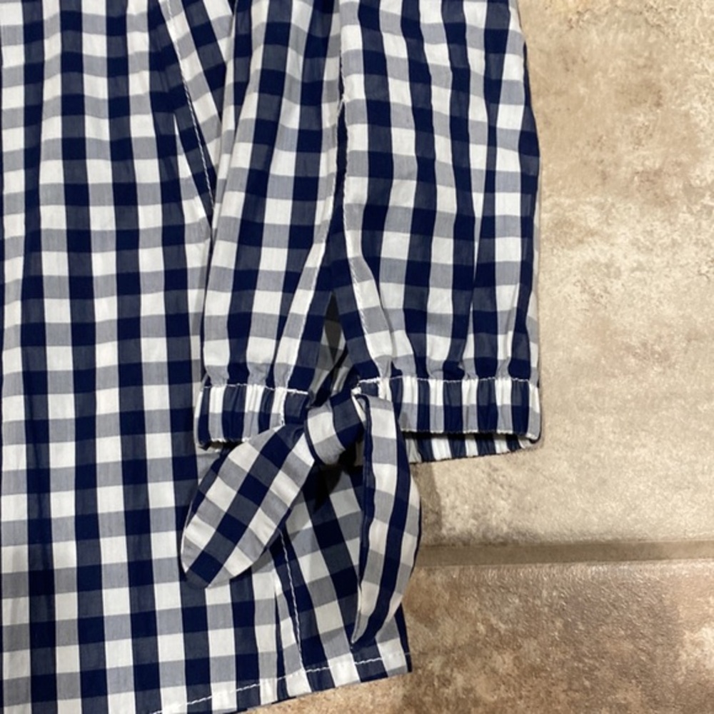 Vineyard Vines Blue Smocked 3/4 Sleeve Blouse NWOT - Picture 5 of 6